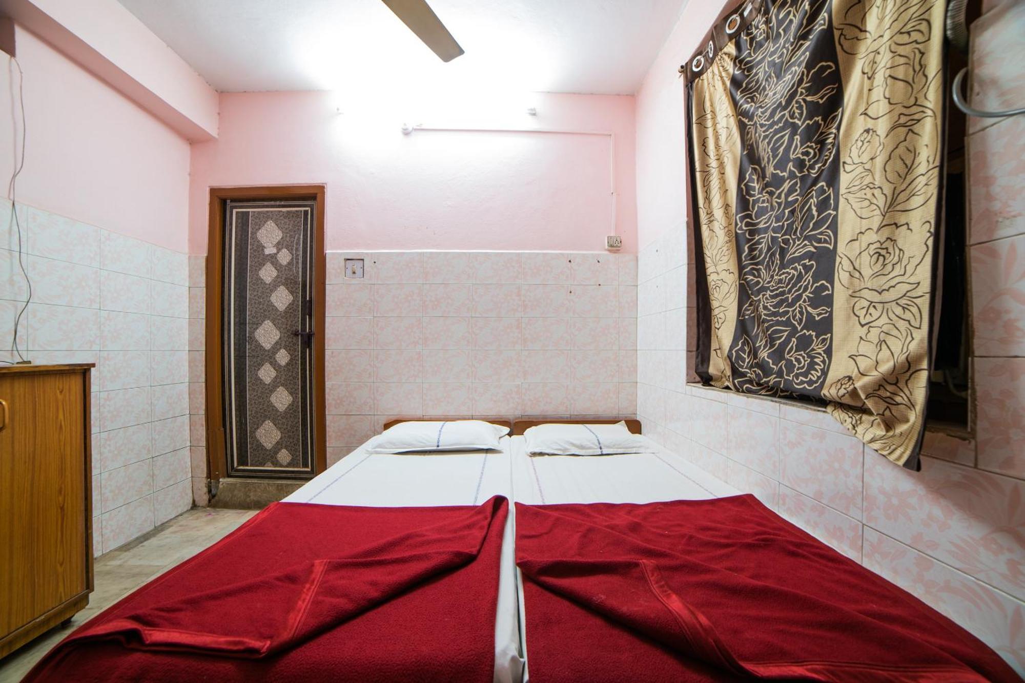 Hotel O Sree Radha Lodge Near Snow World Secunderabad Экстерьер фото