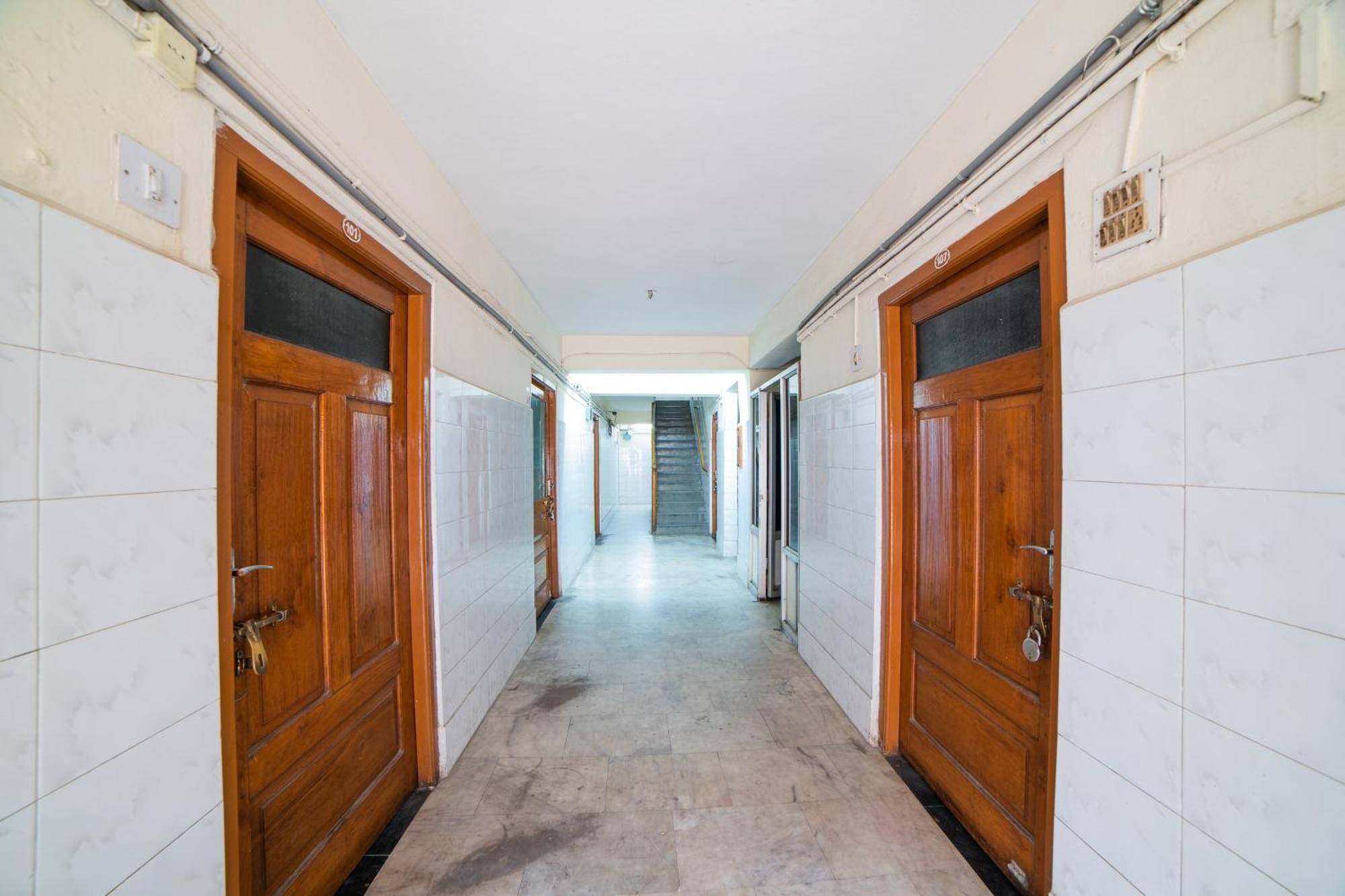 Hotel O Sree Radha Lodge Near Snow World Secunderabad Экстерьер фото