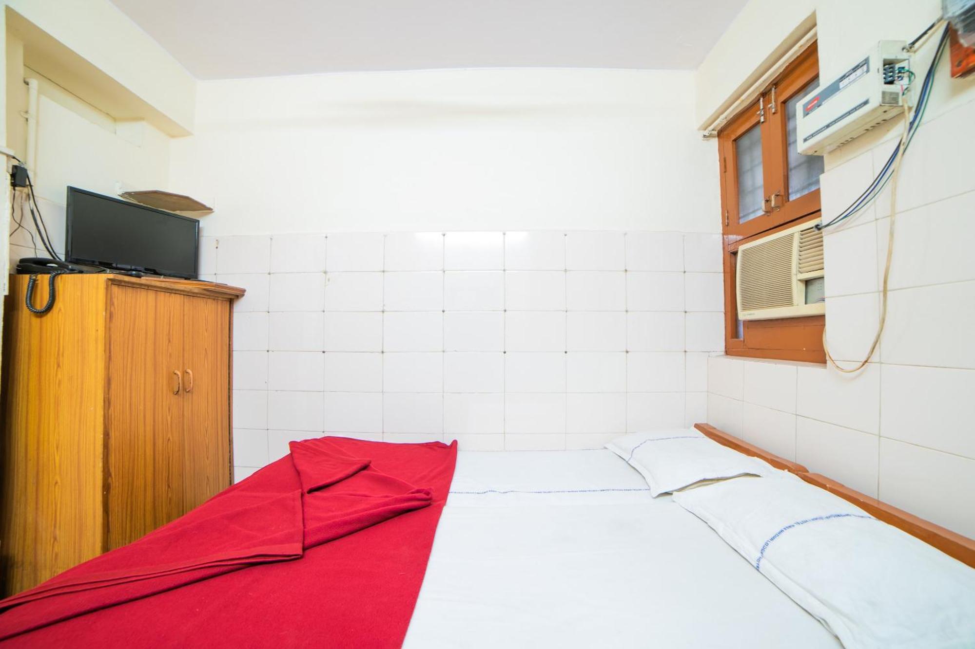 Hotel O Sree Radha Lodge Near Snow World Secunderabad Экстерьер фото