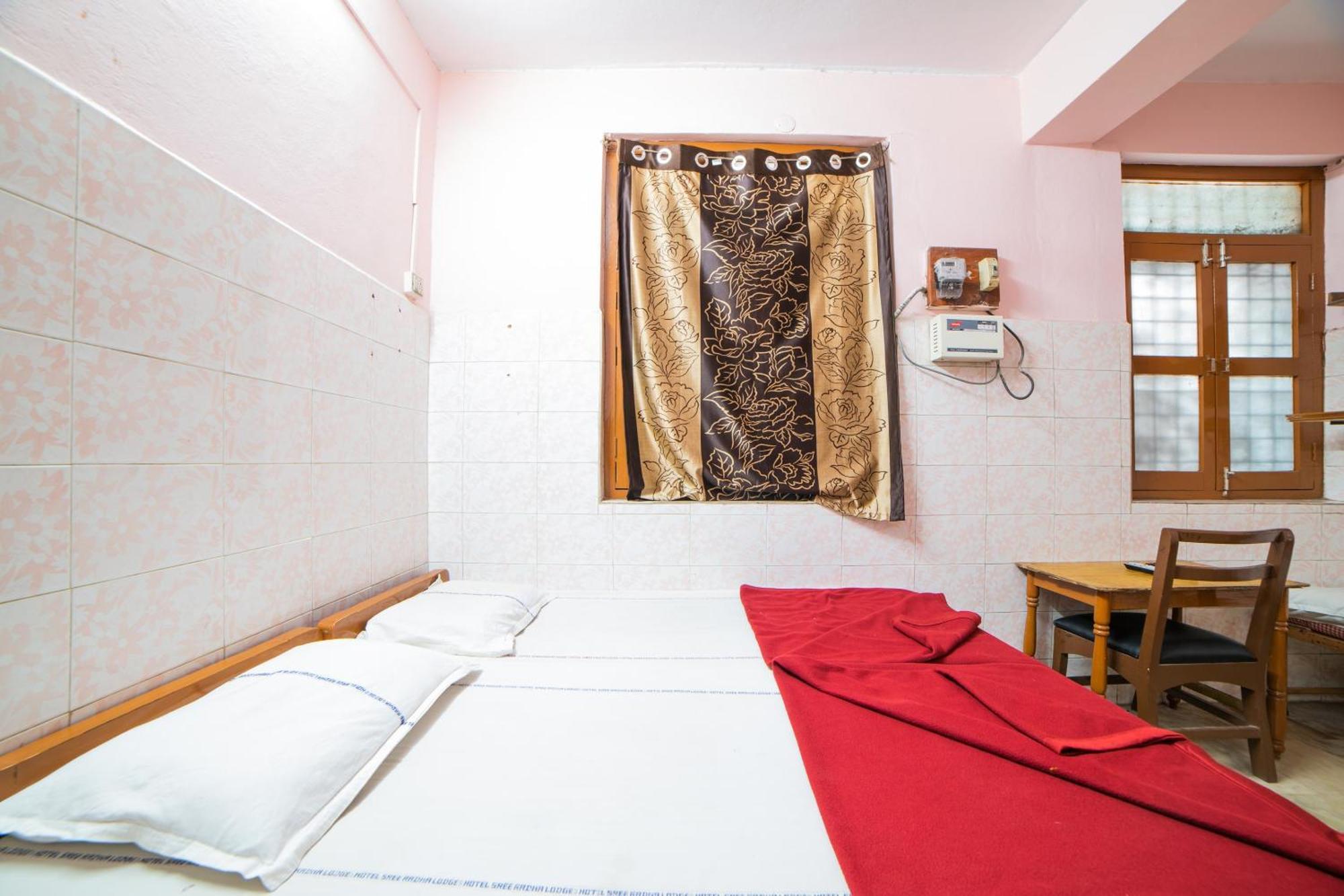 Hotel O Sree Radha Lodge Near Snow World Secunderabad Экстерьер фото